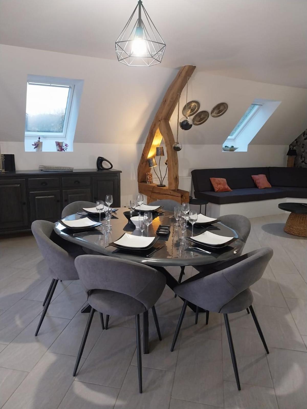 Le Murmure Du Ruisseau - Piece De Vie 60 M2 - Terrasse 30 M2 - 2 Wc