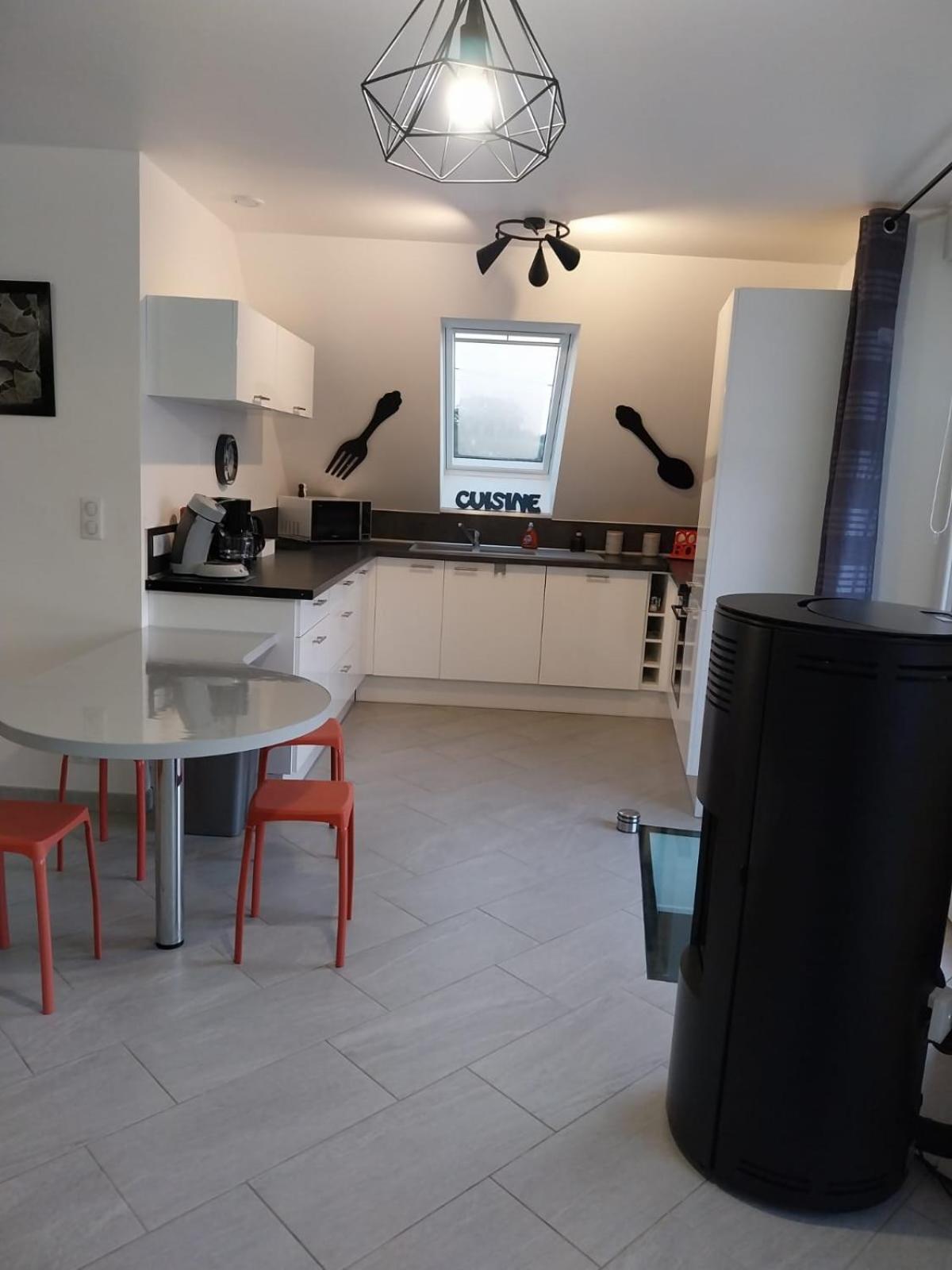 Le Murmure Du Ruisseau - Piece De Vie 60 M2 - Terrasse 30 M2 - 2 Wc